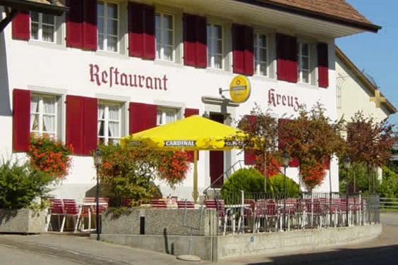 Gartenterrasse Restaurant Kreuz, Restaurant Kreuz, Hauptstrasse 17, 4655 Stüsslingen, Bezirk Gösgen,Solothurn (SO), Schweiz